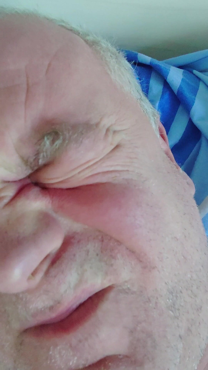 Nylonjunge: Orgasme di muka