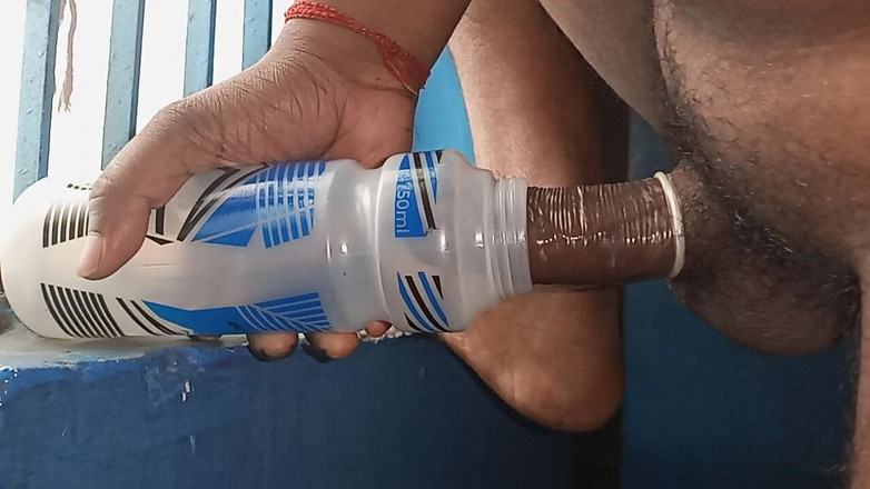 Sweet Indian cock: Janhvi Bhabhiプッシー指使いと舐め