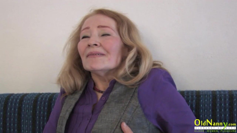 Old Nanny: Stará babička Sofia šuká s Richim