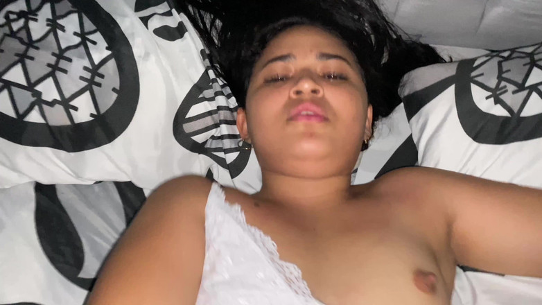 Yohamedi: Жесткий Секс И Кончил На Сиськи С Красивой Йохамеди