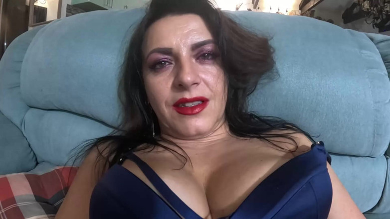 MilfyCalla: Spit Fetish Obsession - Dirty Talk, Smoking &amp; Wet Masturbation 324