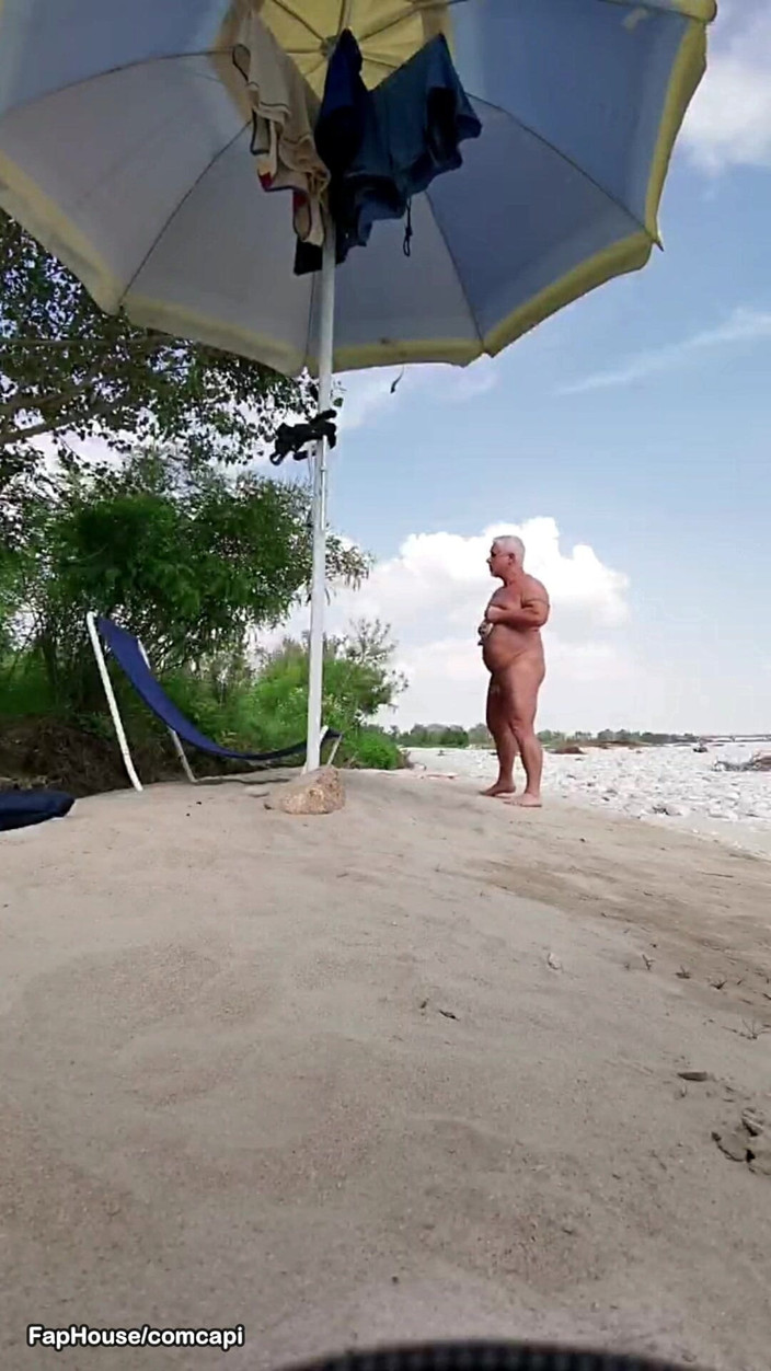 CiccioloBrizzolo: Punto de vista # 1 un domingo por la tarde, en el...