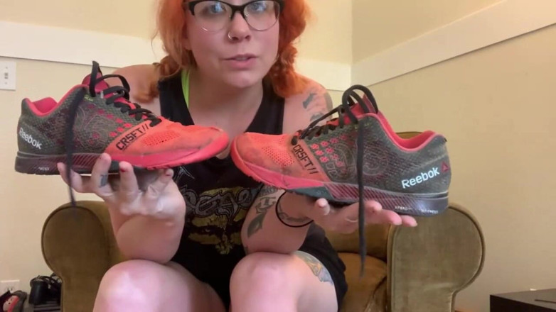 Deanna deadly: Le mie scarpe sporche da palestra consumate