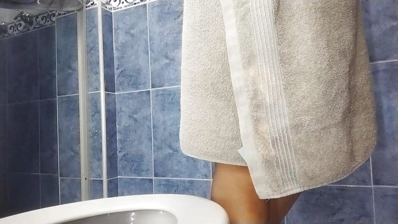 MiaSaintLove: Stepdaughter Sleashes for Her Lover