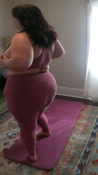 흑인 대물 자지에게 보지와 목구멍을 벌리는 육덕 거유 오마야
