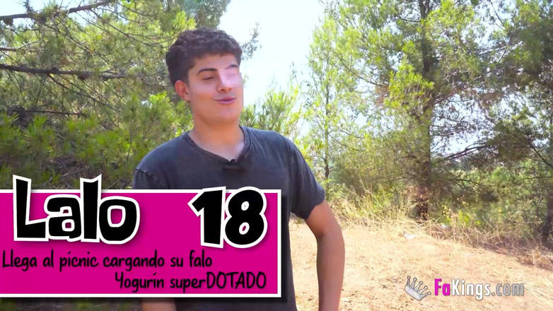 FAKings: Nacktes Picknick mit einem riesigen Schwanz. Venus Lilith fickt einen...