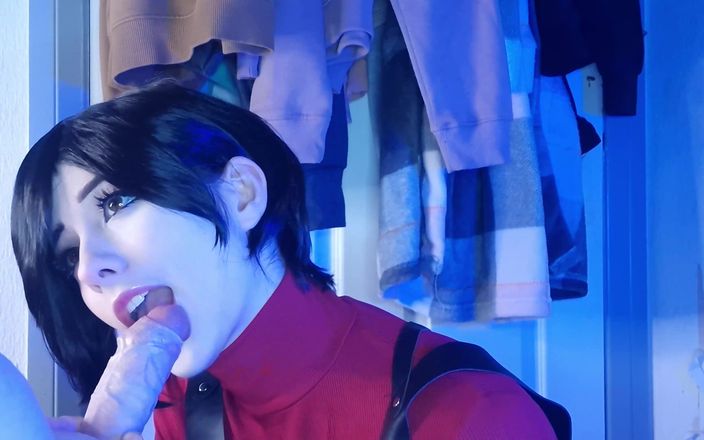 Miss Moons: エイダ・ウォンはレオンをセックスに使用し、足コキをし、オイルを塗った尻をポンドします