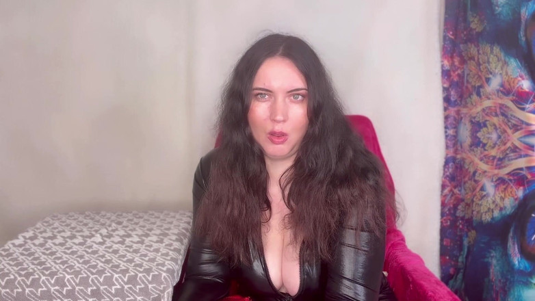 MissFFW: Hoa hậu ffw thích uống fizzy và burping