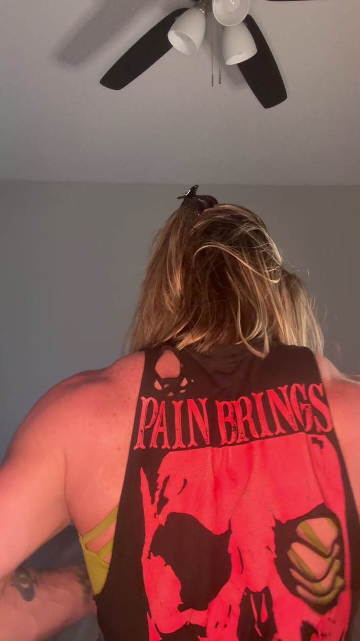 Simone Steele: Nahá kontrola pokroku