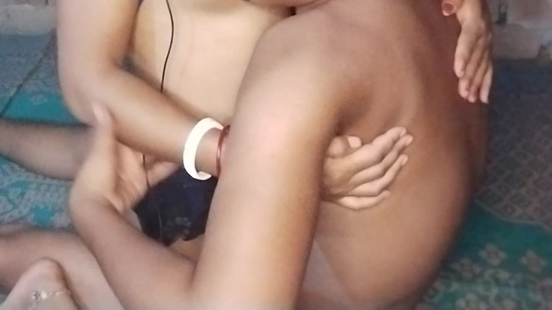 Uttar dinajpur: Puttana indiana bengalese scopata duramente dal fratellastro