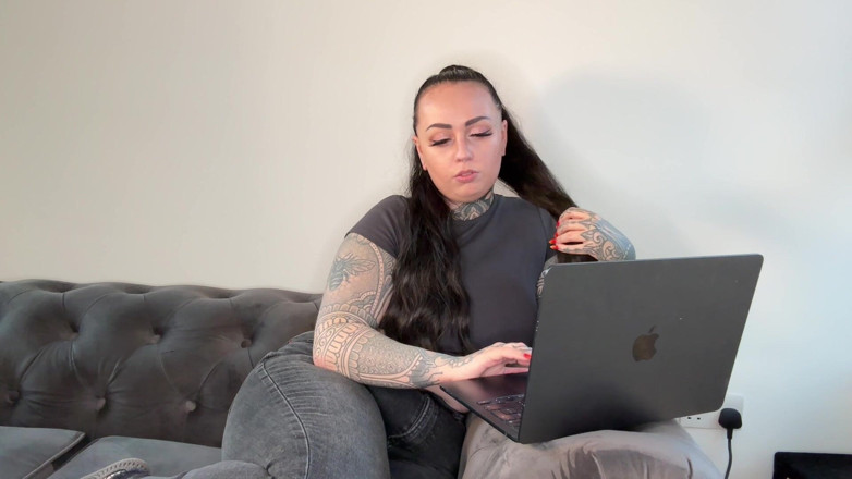 Miss Valentina: 쇼핑 스프레 Findom 드레인