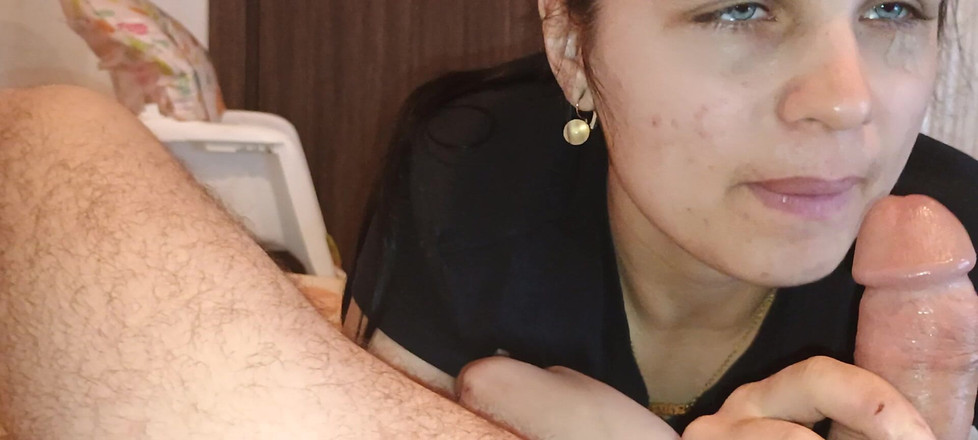 Ionut899: S Chtíčem Kouřím Svého Nevlastního Otce a Všechno Z Něj...