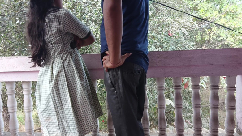 Mumbai Ashu: Desi-meisje kwam terug van de universiteit en ging op de...