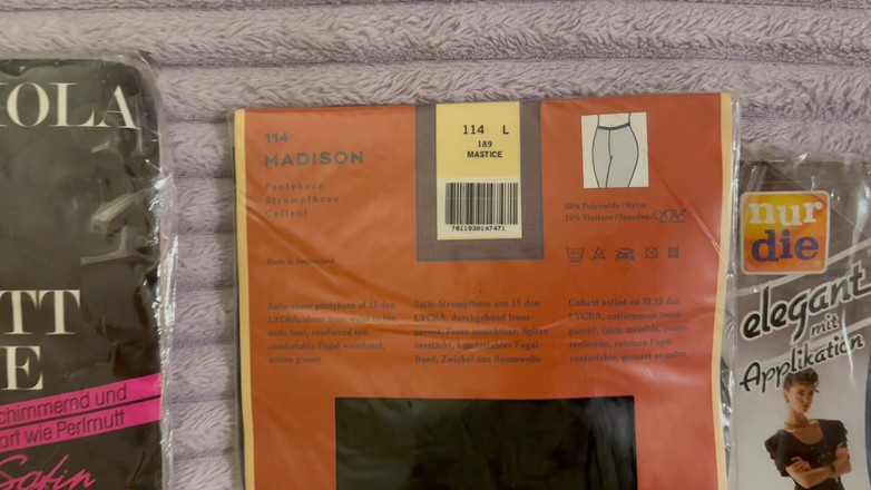 Pantyhose Tester: Ця попка в колготках змушує мене кінчати.