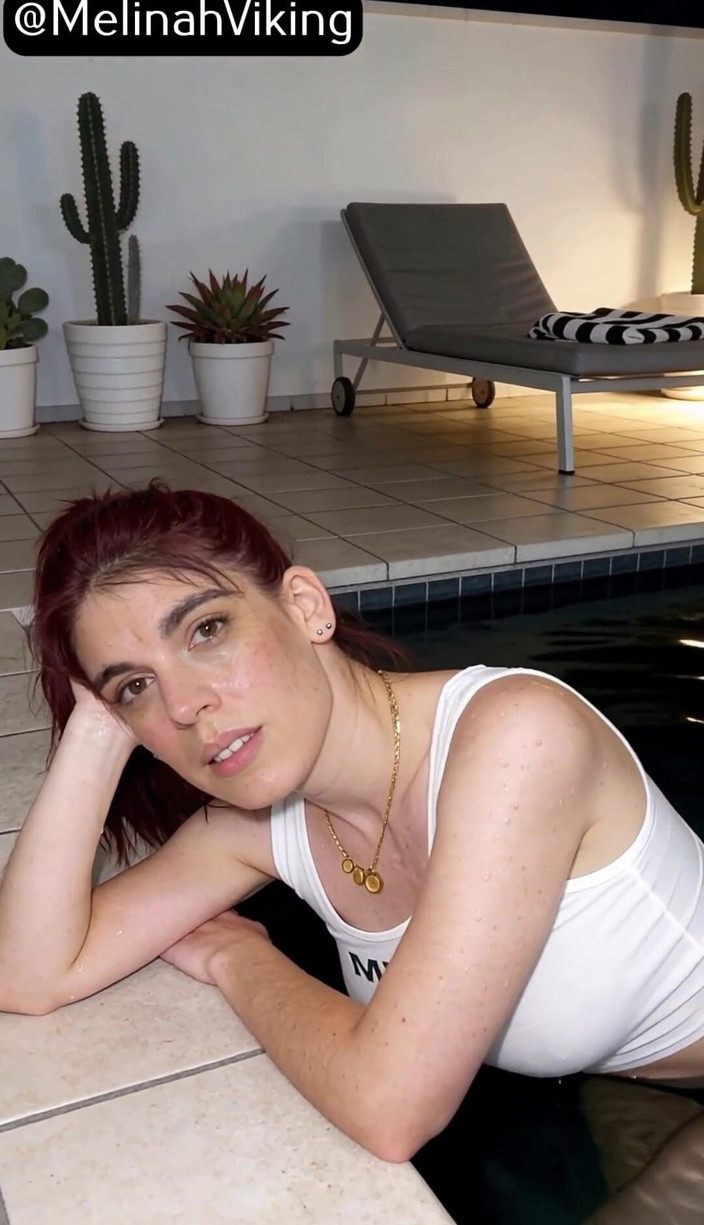 Melinah Viking: Pool Rest