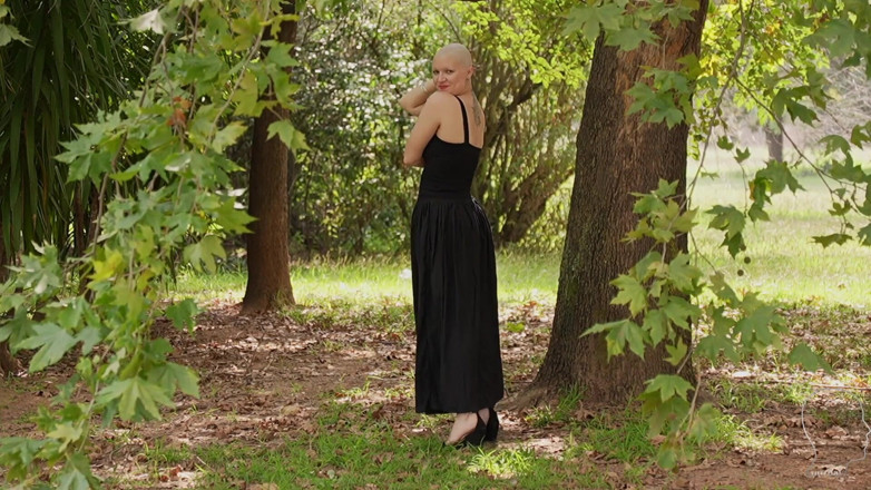 Euro Bald: Janel