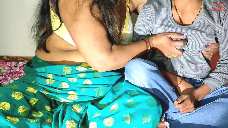 DeepReenu123: Dwa Desi Indyjski Bhabhi Cocumber sex na kamerze Do Bahno...