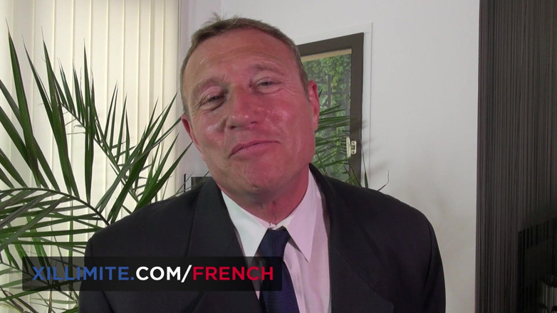 French girls at work: Threesome with the driving school inspector