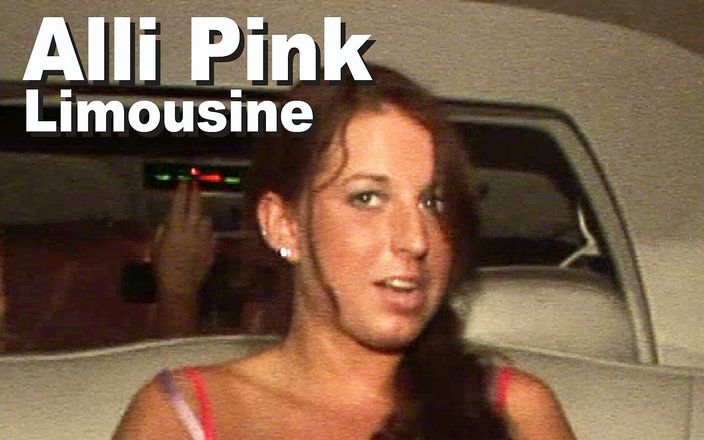 Edge Interactive Publishing: Alli Pink se dezbracă roz cu degetul în limuziană
