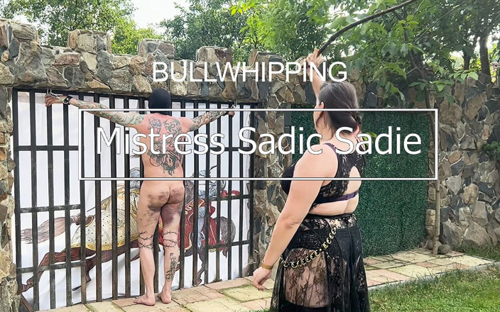 Sadic Sadie: Hukuman Korporal Tegar Dengan Bullwhip Dan Flogger Oleh Dua Dommes...