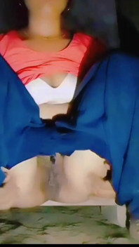 My pussy is so desperate to get fucked by a cock that I can't orgasm even with a finger. Please someone fuck me. Fuck me so mu
