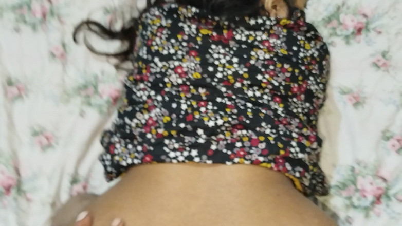 Sairaxsaim: Ich habe meine muschi von meinem bruder im law_Horny Saeraxsym...