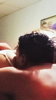 Ibu tiri dan pacar saya mendapatkan penis saya