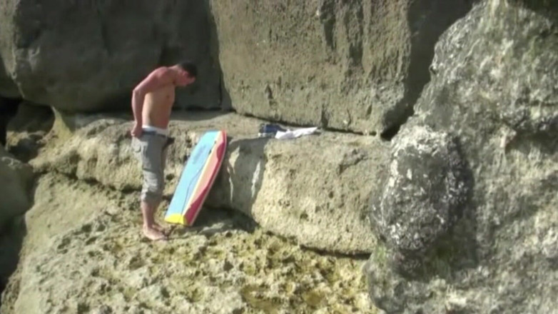 Enzo Rimenez: Enzo Rimenez fucked in the beach by Jordan Fox