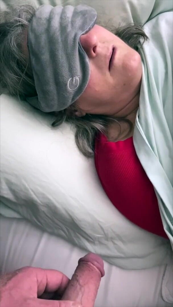 Squirting Senior: Morning Facial for the Wife