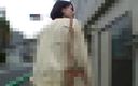 Asiatiques: Brunette met kort haar wordt opgepikt en pijpt pik