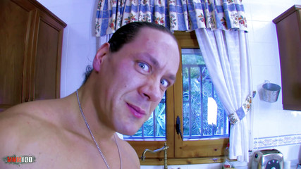 MMM100: Zierliche französische brünette probiert einen riesigen schwanz in ihrem arsch