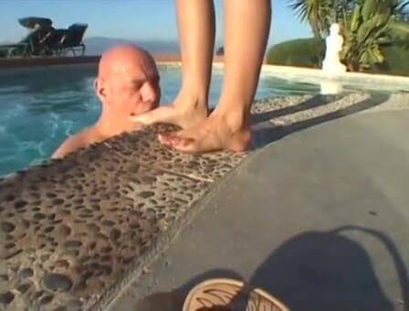Foot Girls: Outdoors foot play near the pool