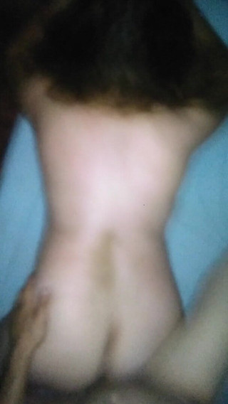 Fitcure1: Deitado fodendo com minha namorada