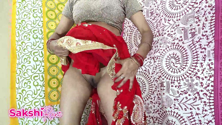 sakshi_raniii: 내 집에 온 Jiju는 내 보지가 너무 털이 무성한 모습, 보지 면도를 위해 섭정해