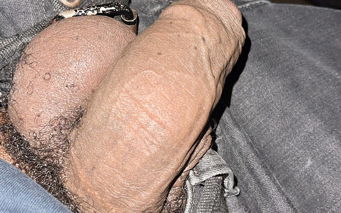 Big red nuts hard: Wajahmu murku