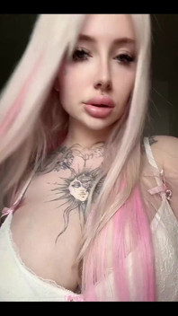 I Add Pink to My Look!