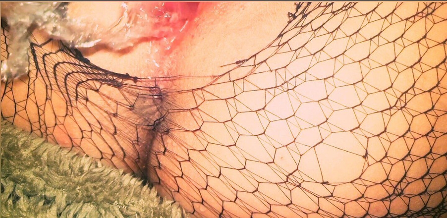 WildFlawiii: Skutečná amatérská manželka, v punčochách Si hraje s její mokrou...