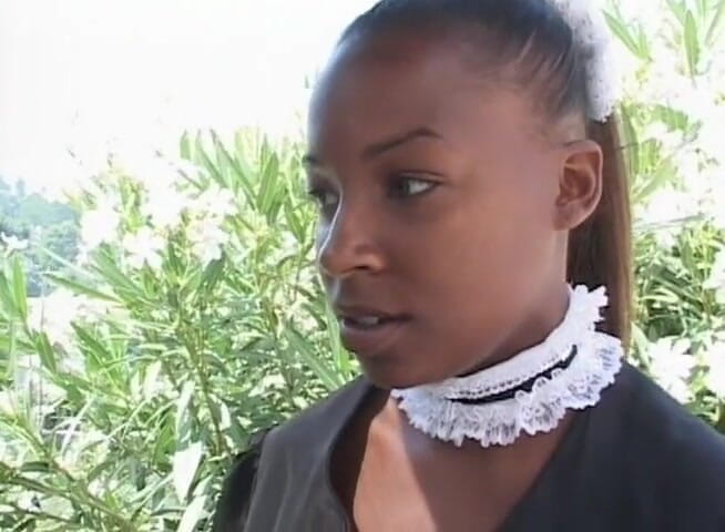Black Jass: O curvă negresă țâțoasă este futută în mașină