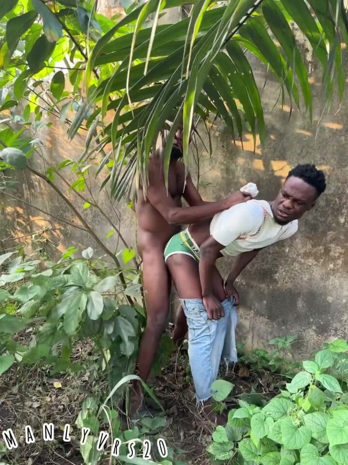 Blackkish20: Dude Obsessed with Mah Coochie, Had to Call Back for...