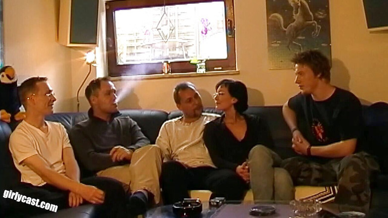 Girlycast: Lisa让Mannie成为一个绿帽男