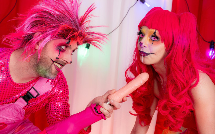 Emojizz: Přijďte se připojit k růžovým pérům pobláceným klaunům