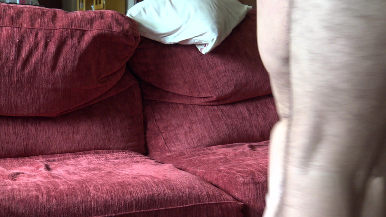 Stepmom Susan: 털이 무성한 보지를 따먹어 달라고 애원하는 50살 터키 계모