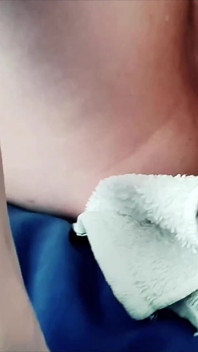 Wifebucket Amateurs - Moja żona orgazmy za każdym razem, gdy łaskotam jej stopy