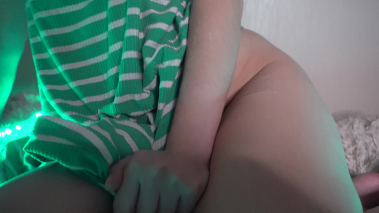 Adeli: Do you like my legs? I caress them so gently