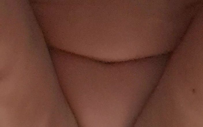 Mommy big hairy pussy: परिपक्व चोदने लायक मम्मी का निचला दृश्य