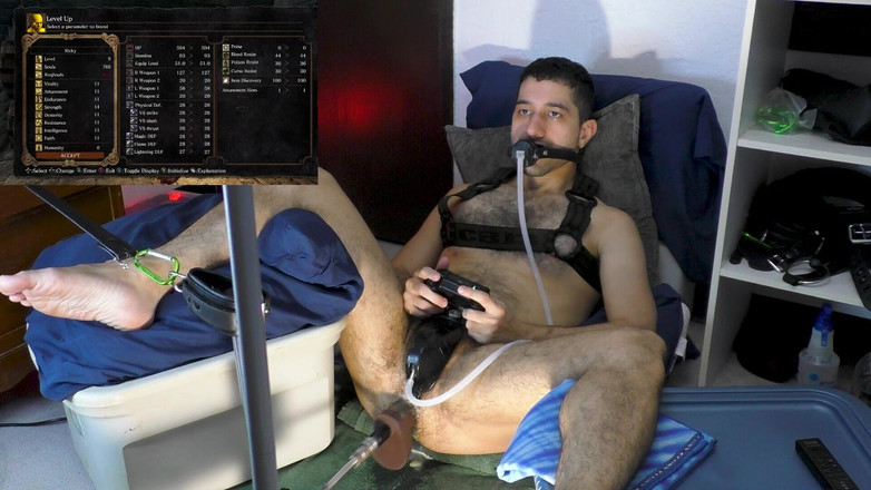 Ricky Cage: Mart 2023 bonus canlı kamera gösterisi bölüm 2 - makineyle sikilirken video oyunları...