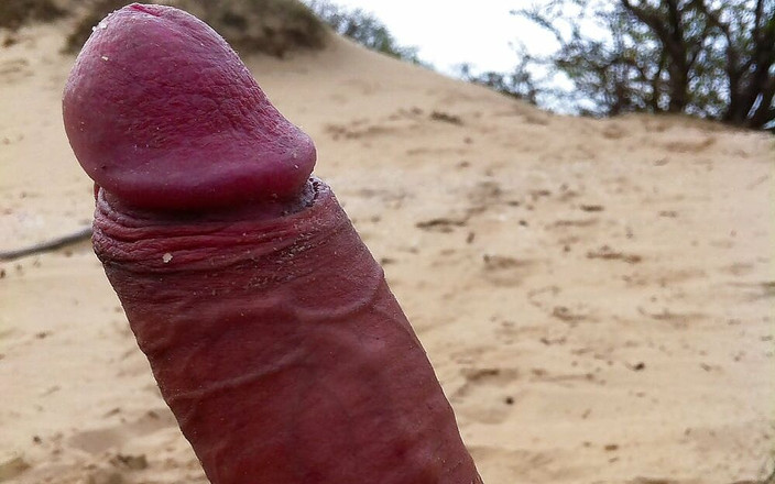 Jordy Big: 柔らかいペニスから23cmの硬いチンコまで遊ぶ