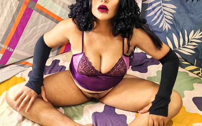 Abhikshasexvideos: 金持ちのインド人おばさんが彼氏に激しく犯されたとき、彼女の夫は彼の町の外出ヒンディー語セックスビデオ