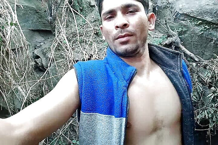 Gangbang straight: 裸体kachakan单人表演