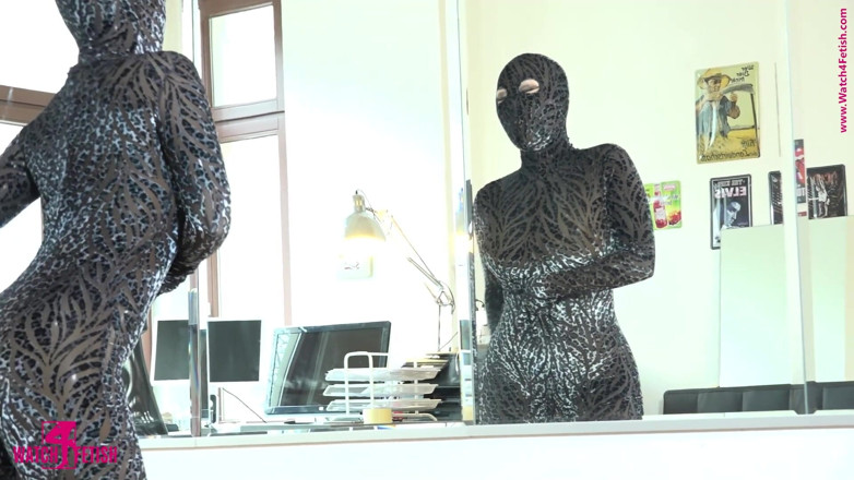Fem Latex: Senaman sukan dalam lateks dan zentai